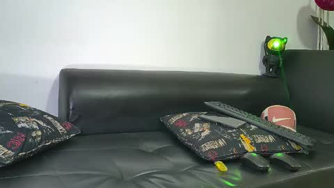 Snapshot of nixon347932 chatting on 12.20.24 Nicolas Muscle online show from 12.20.24