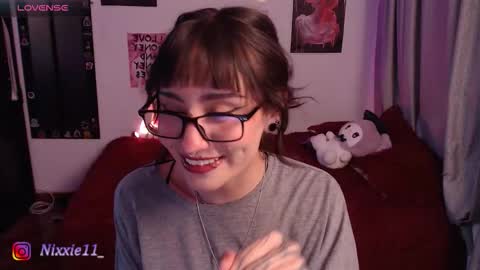 Nixxie  online show from 11.06.25