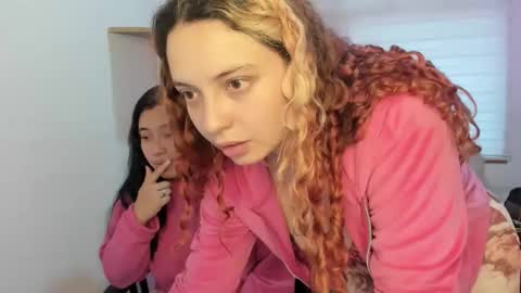nixy_fresa online show from 10.10.25