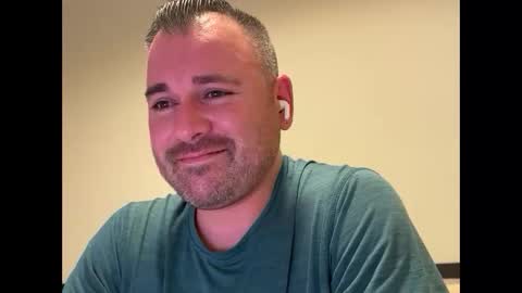 Snapshot of njerseydude82 chatting on 10.19.25 Jason online show from 10.19.25