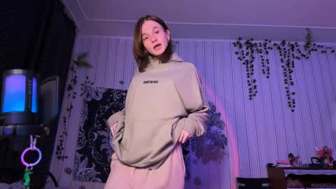 Snapshot of nloraaa chatting on 12.15.24 Tears Lora online show from 12.15.24