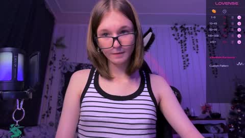 Snapshot of nloraaa chatting on 12.27.24 Tears Lora online show from 12.27.24