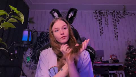 Snapshot of nloraaa chatting on 01.19.25 Tears Lora online show from 01.19.25