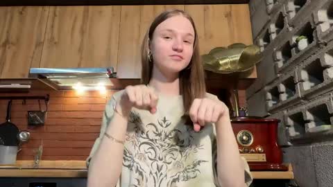 Snapshot of nloraaa chatting on 04.10.26 Tears Lora online show from 04.10.26