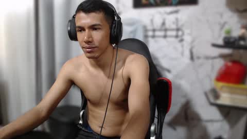 Snapshot of noah_89r chatting on 01.24.25 Sebastian online show from 01.24.25