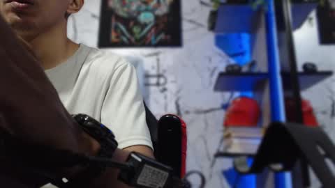 Snapshot of noah_89r chatting on 02.16.25 Sebastian online show from 02.16.25