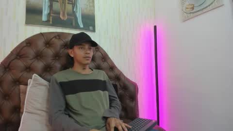 Noah Blake online show from 09.18.25
