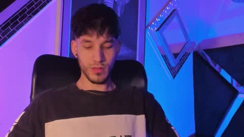 Noah Brigth online show from 12.04.25