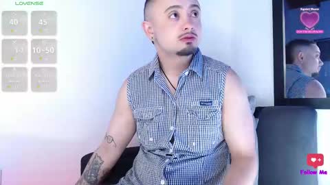 Snapshot of noah_devil chatting on 02.10.25 Noah online show from 02.10.25