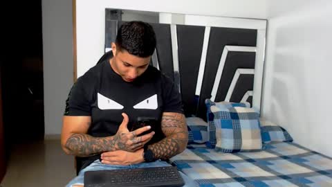 Noah Harris01 online show from 03.11.25