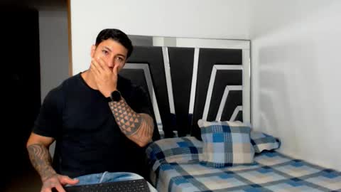 Noah Harris01 online show from 11.19.25