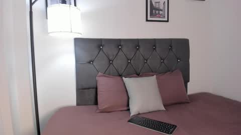 noah_johes online show from 02.05.26