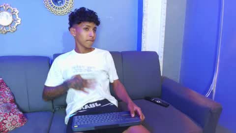 Snapshot of noah_smith77 chatting on 02.27.26 NOAH SMITH online show from 02.27.26