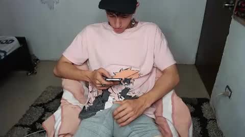 Snapshot of noah_sokolov_ chatting on 08.07.26 Kervs online show from 08.07.26