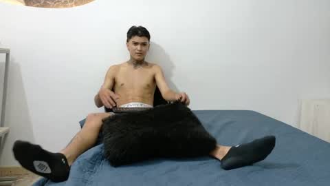 Snapshot of noahcarter_ chatting on 06.01.26 online show from 06.01.26