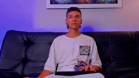 noahh_sky online show from 04.25.26