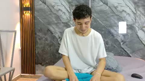 Snapshot of noahwalker__ chatting on 06.12.26 online show from 06.12.26