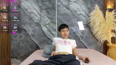 Snapshot of noahwalker__ chatting on 06.20.26 online show from 06.20.26