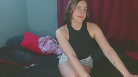 Snapshot of noamartin_ chatting on 02.20.25 Noamartin online show from 02.20.25