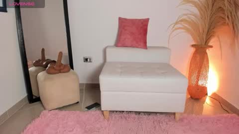 Noami Rose  online show from 09.15.25