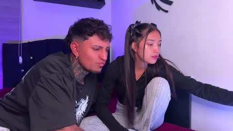 Jean Y Isa online show from 02.24.26