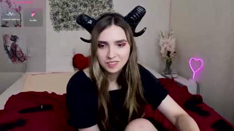 Snapshot of nocturnehuntress chatting on 07.07.26 Alice online show from 07.07.26