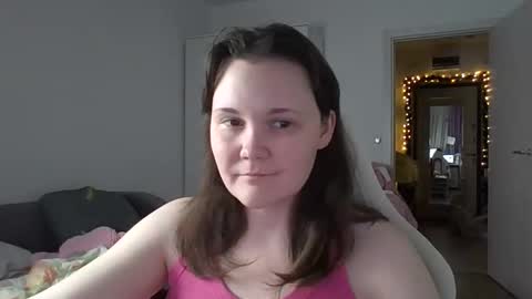 Snapshot of nodarell chatting on 11.25.25 nodarell online show from 11.25.25