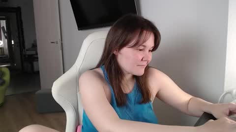 Snapshot of nodarell chatting on 12.02.25 nodarell online show from 12.02.25