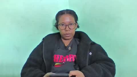 Snapshot of noellah chatting on 05.27.26 noellah online show from 05.27.26