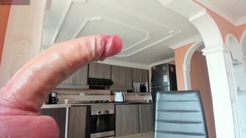  In instagram dayhannanoemi online show from 10.16.25