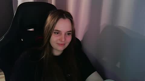 noir_ember_ online show from 09.22.25