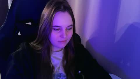 noir_ember_ online show from 09.30.25