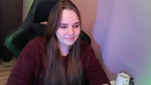 noir_ember_ online show from 11.05.25