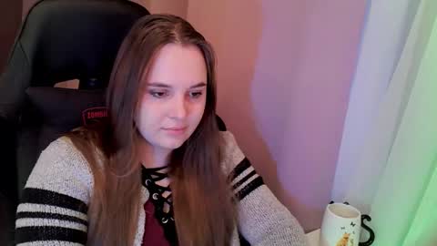 noir_ember_ online show from 11.11.25