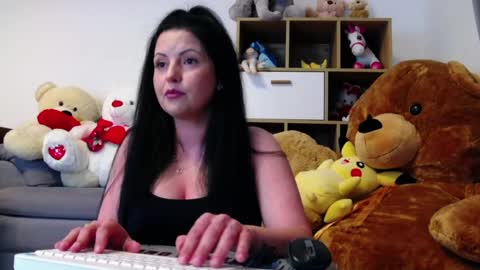 noirbella online show from 05.08.26