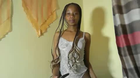 Snapshot of noirsirenn chatting on 10.28.25 Noirvenus online show from 10.28.25