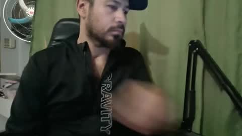 Snapshot of noizemanx chatting on 04.19.26 noizemanx online show from 04.19.26