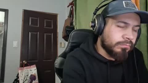 Snapshot of noizemanx chatting on 05.21.26 noizemanx online show from 05.21.26