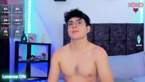 Snapshot of nolan_twink chatting on 03.11.26 Nolan online show from 03.11.26