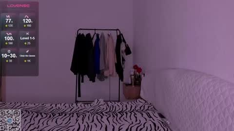 Snapshot of nomyrai chatting on 03.08.25 Rina Rabbit online show from 03.08.25