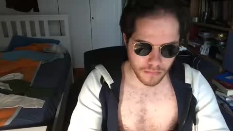 Snapshot of nongay379444 chatting on 12.15.24 nongay379444 online show from 12.15.24