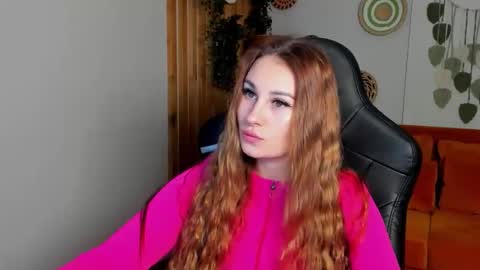 NoraFoxes online show from 11.24.25