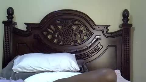 Snapshot of norah_pure chatting on 10.12.25 norah_pure online show from 10.12.25