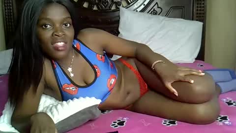 Snapshot of norah_pure chatting on 10.25.25 norah_pure online show from 10.25.25