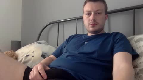 Snapshot of norfolkboy18 chatting on 04.26.26 Ollie online show from 04.26.26
