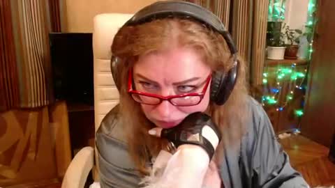 miss Tress online show from 07.04.26