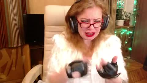 miss Tress online show from 07.08.26