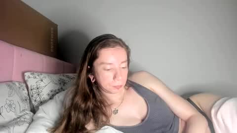Emily snow online show from 03.05.25