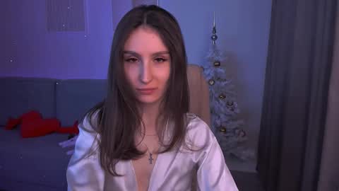 Hazel online show from 02.03.25