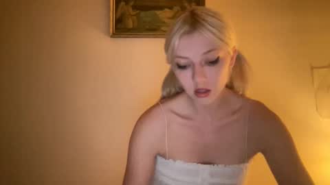 Snapshot of noscandal chatting on 09.10.25 noscandal online show from 09.10.25